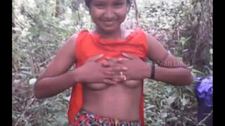 देसी गर्ल और बॉयफ्रेंड का जंगल में छोड़ने का देसी सेक्स वीडियो