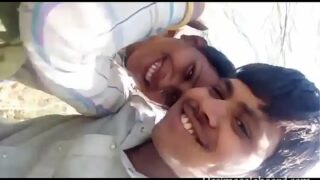 देसी माल और उसका पति देहाती गंवार सेक्सी वीडियो