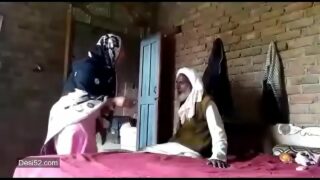 पाकिस्तानी भाभी की चुदाई की मां ससुर ने बीएफ वीडियो