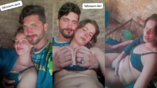 पाकी सेक्सी गर्ल क बूब्स को दबाते हुए चिकनी छूट मई ऊँगली