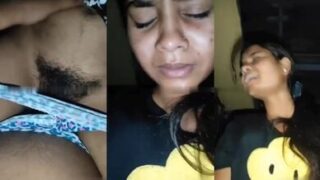 लुंड पकड़ झांटो वाली छूट मई घुसा लुंड राइड करती लड़की