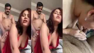 डॉगी पोजीशन मई सेक्सी बीवी की चुदाई कर लुंड चुसाया
