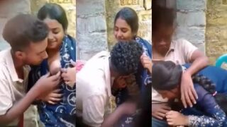 रेस्टोरेंट के अंदर चूसा गर्लफ्रेंड क बूब्स चूस चूसाया लंड