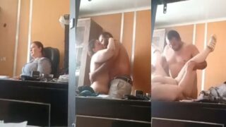 लेडी बॉस ने अपने एम्प्लोयी क साथ ली ऑफिस मै सेक्स का मजा